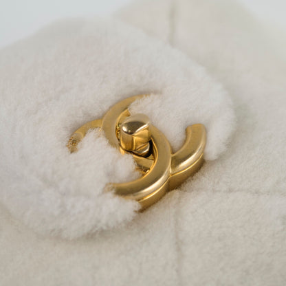 Chanel Top Handle Fluffy Bag - photo 16