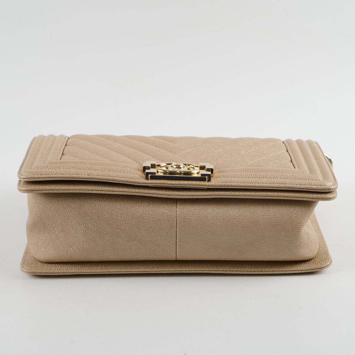 Chanel Medium Boy Caviar Champagne Gold - photo 4