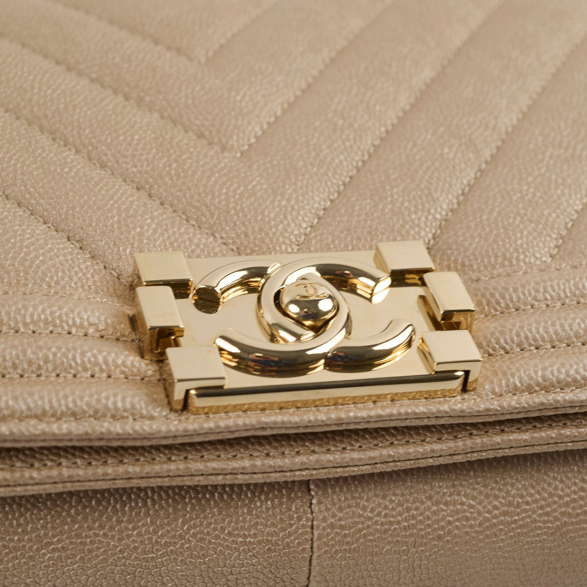 Chanel Medium Boy Caviar Champagne Gold - photo 13