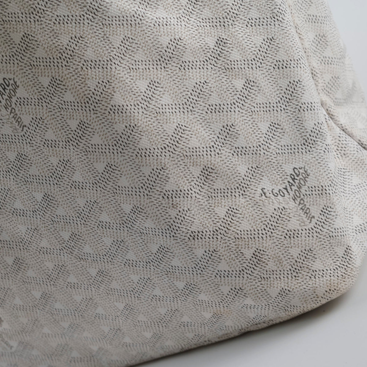 Goyard St Louis Tote PM White - photo 8