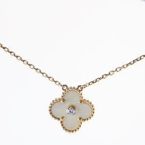 Van Cleef & Arpels Vintage Alhambra Holiday Limited Edition Pendant Yellow Mother Of Pearl 2018 - photo 1