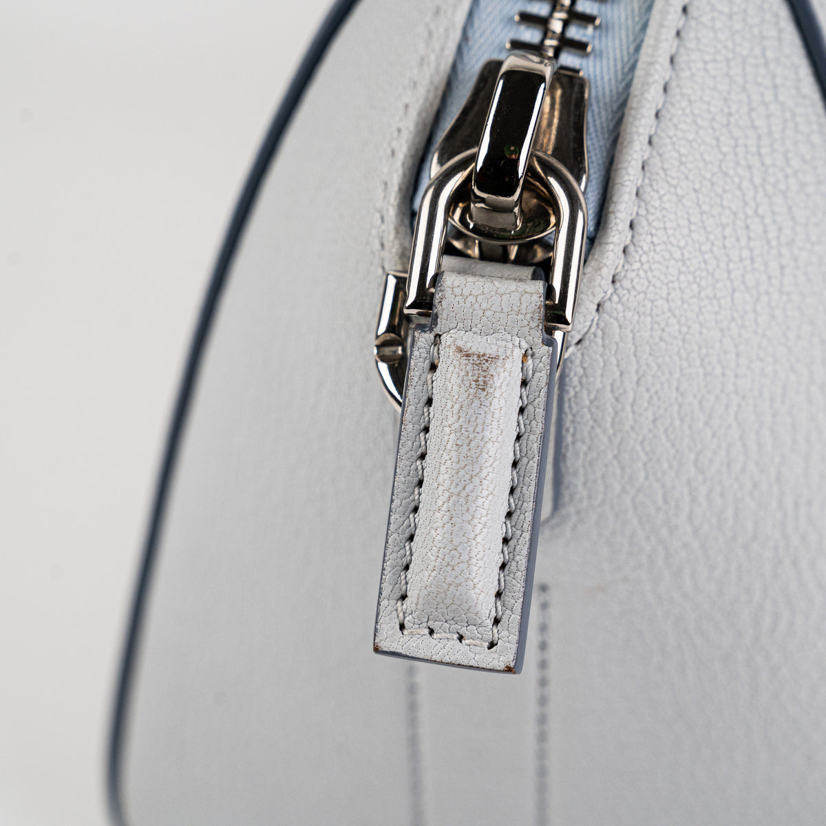 Givenchy Mini Antigona Light Blue - photo 10