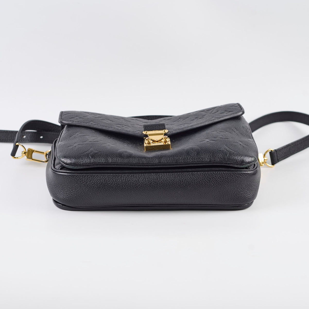 Louis Vuitton Pochette Metis Monogram Empreinte Black - photo 3