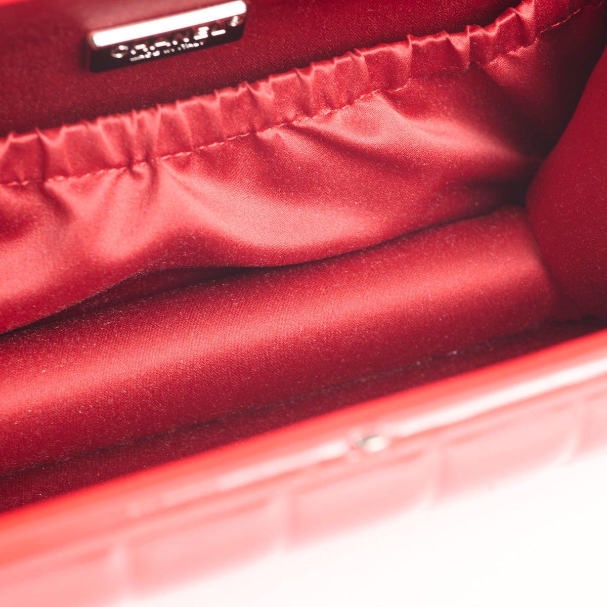 Chanel Red Patent Chocolate Bar Clutch - photo 7