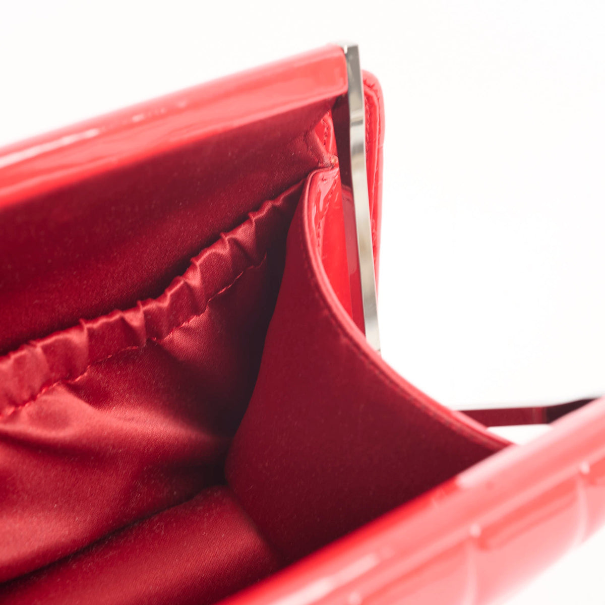 Chanel Red Patent Chocolate Bar Clutch - photo 9