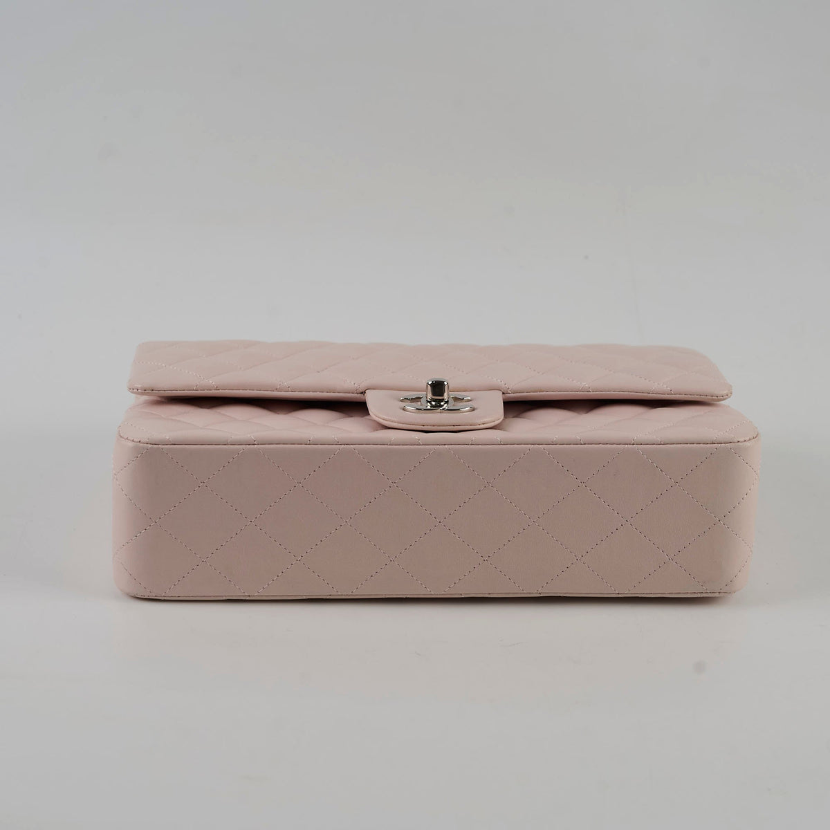 Chanel Medium Classic Flap Light Pink Lambskin - photo 4