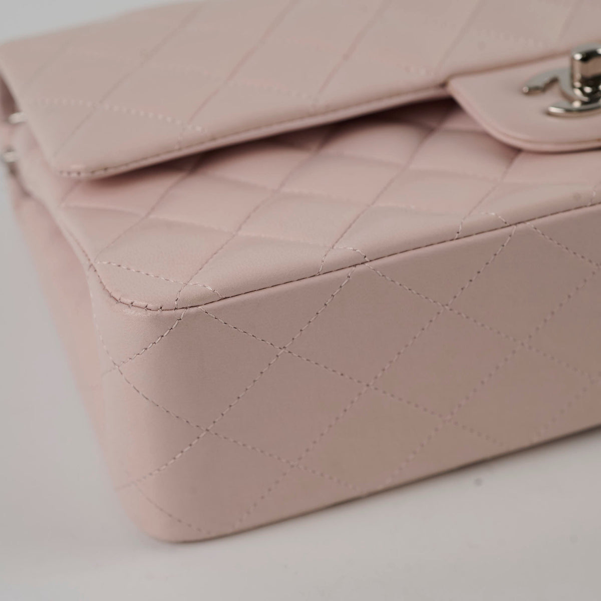Chanel Medium Classic Flap Light Pink Lambskin - photo 12