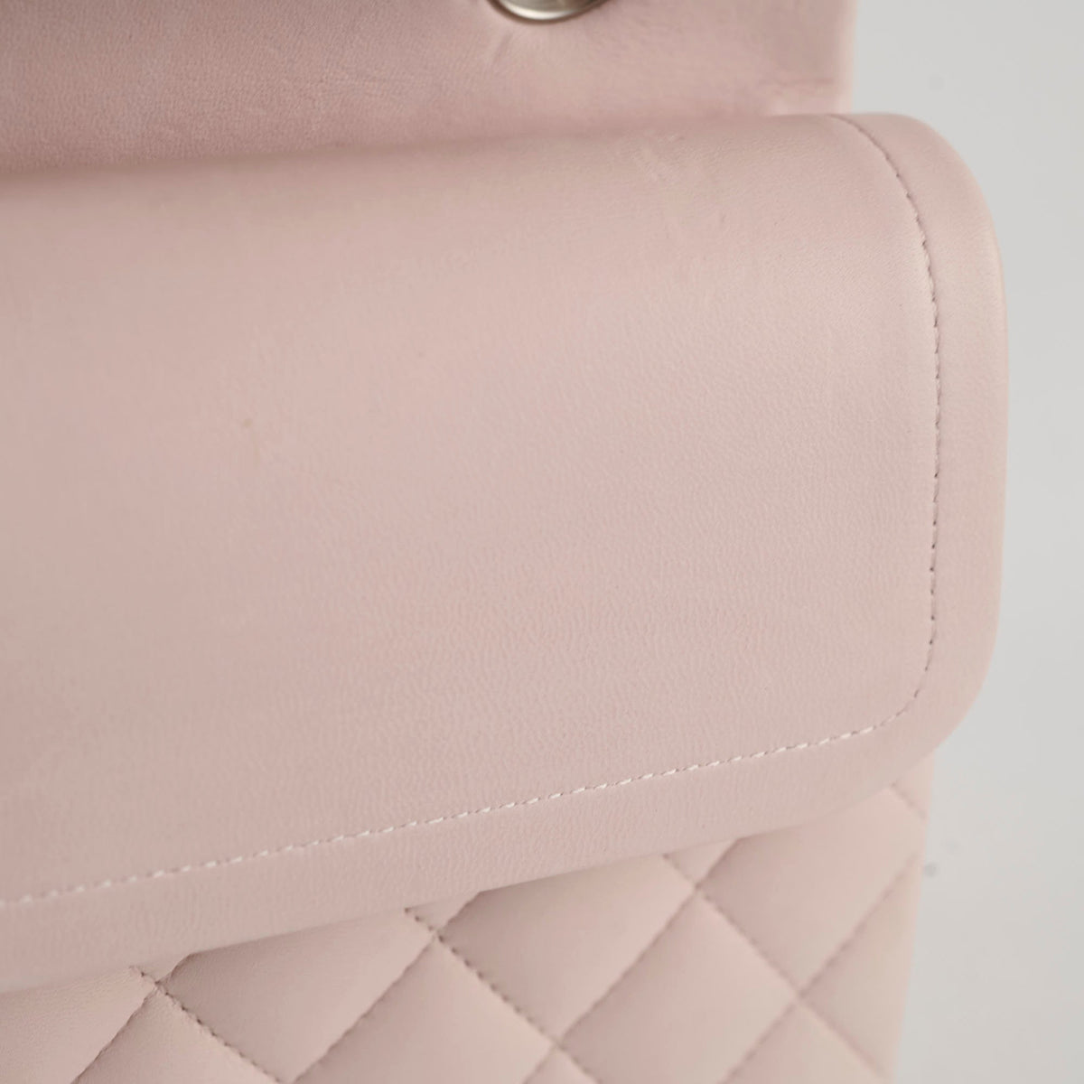 Chanel Medium Classic Flap Light Pink Lambskin - photo 8