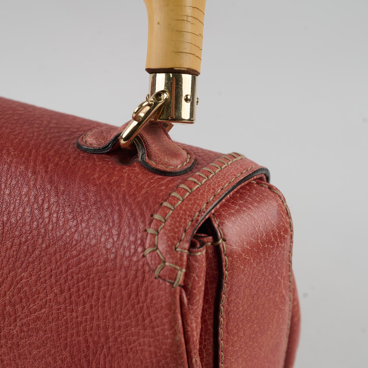 Gucci New Bamboo top handle Satchel Coral Red Grained Calfskin - photo 4