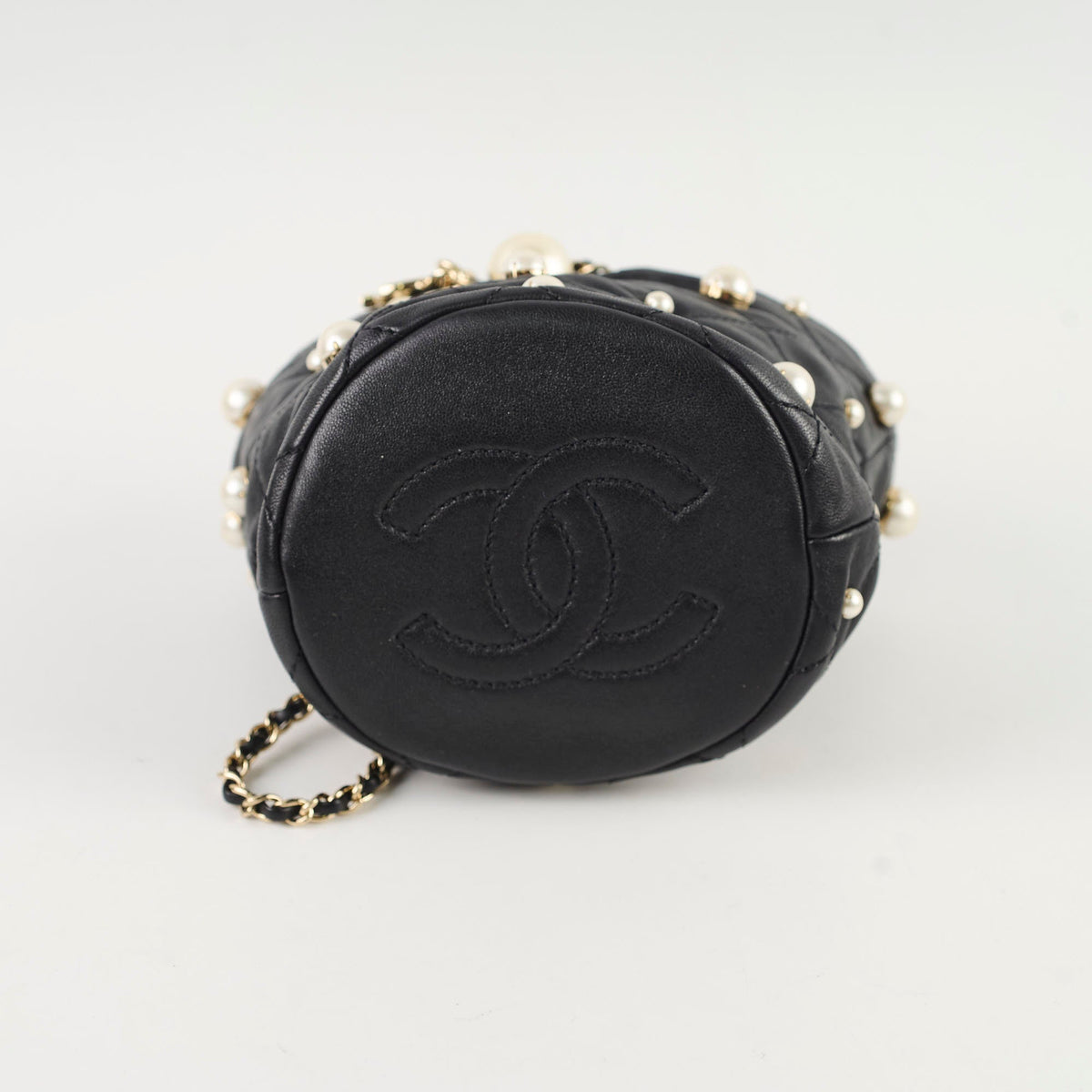 Chanel Mini About Pearls Bucket Bag - photo 4