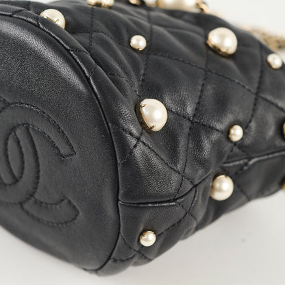 Chanel Mini About Pearls Bucket Bag - photo 8