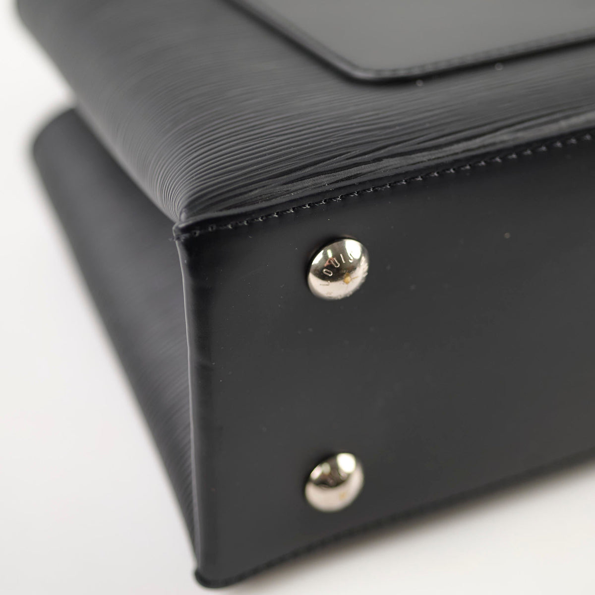 Louis Vuitton Black Epi Kleber PM Bag - photo 8
