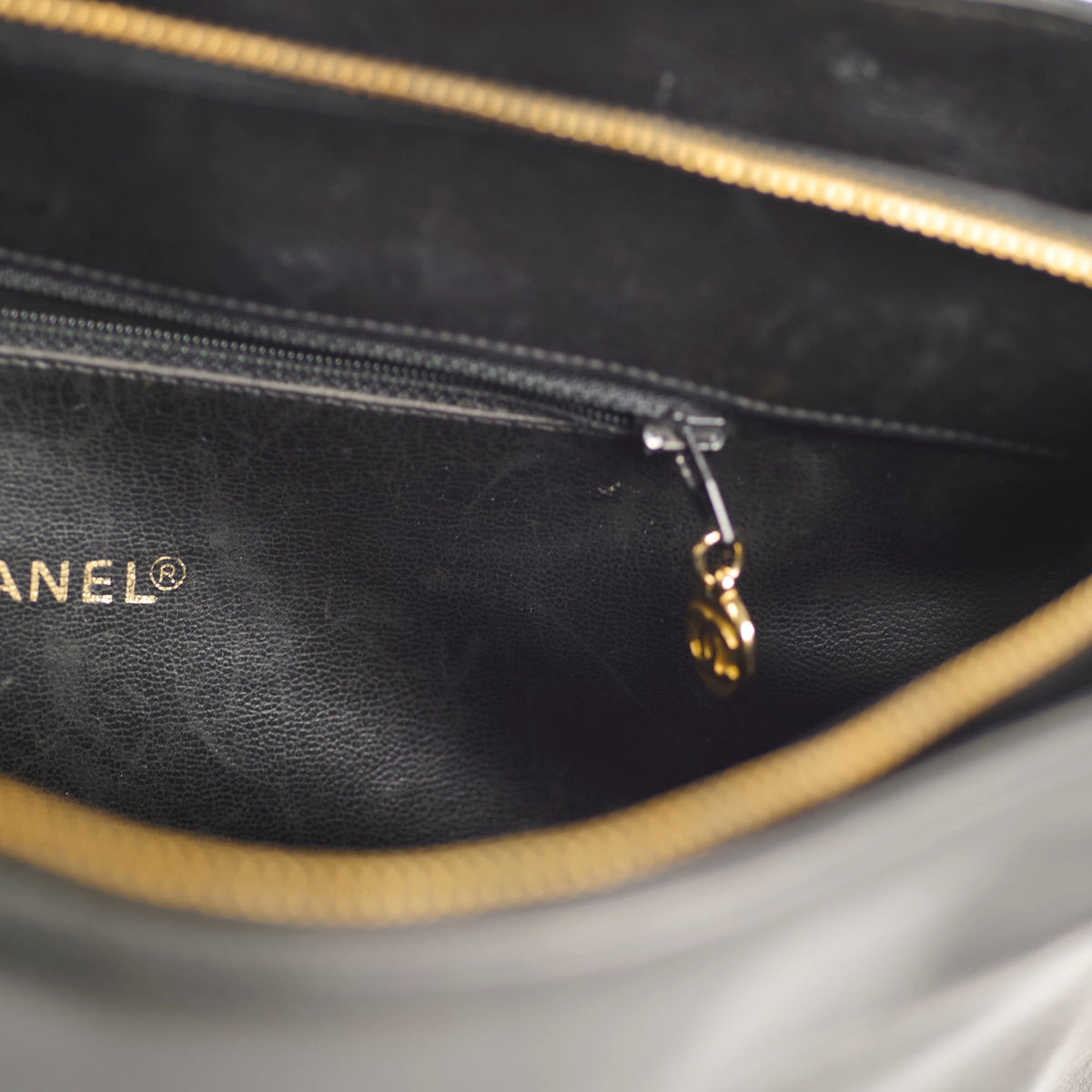 Chanel Deca Coco Mark Black Vintage Tote - photo 17