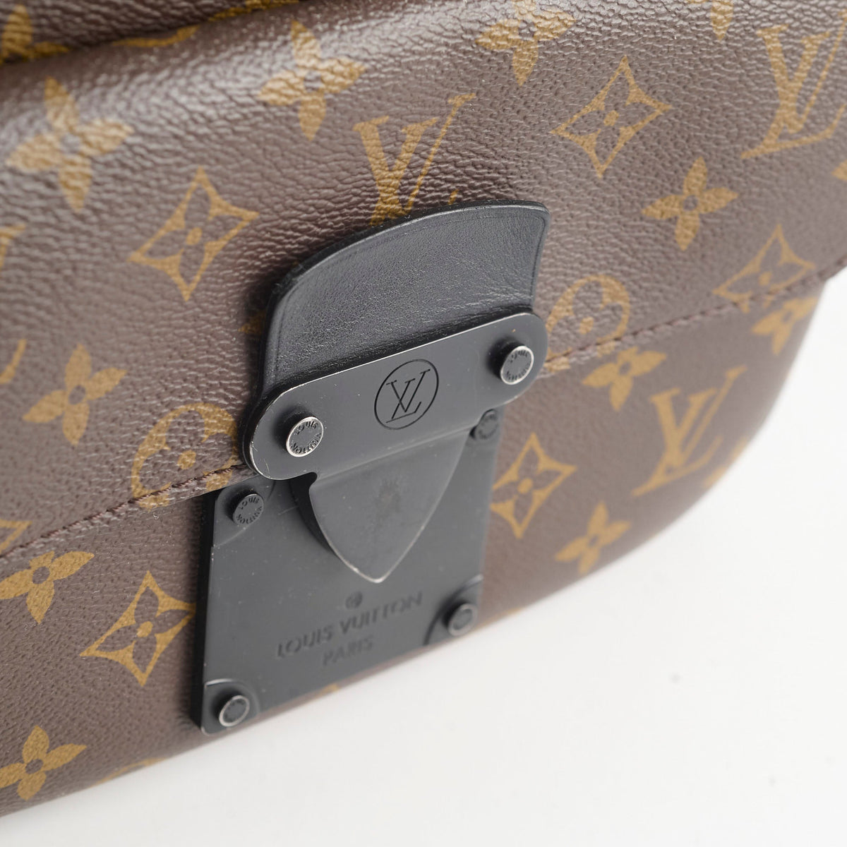 Louis Vuitton S Lock Messenger Monogram - photo 13