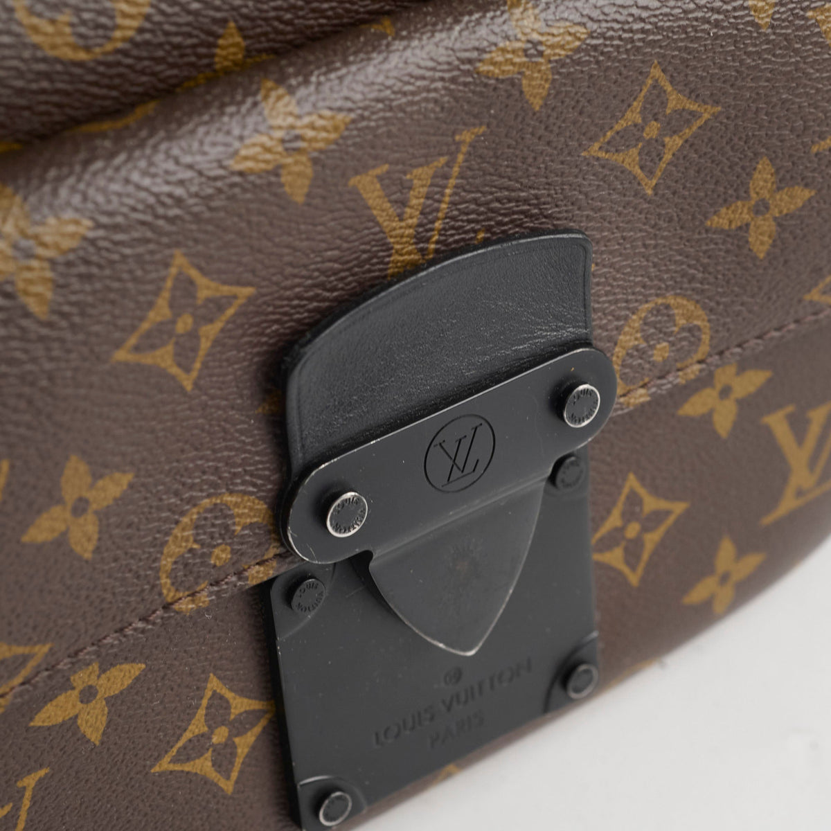 Louis Vuitton S Lock Messenger Monogram - photo 6
