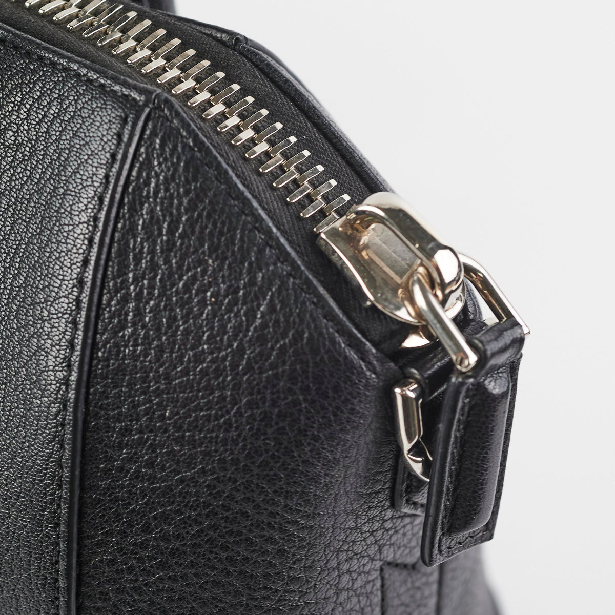 Givenchy Small Antigona Black - photo 6