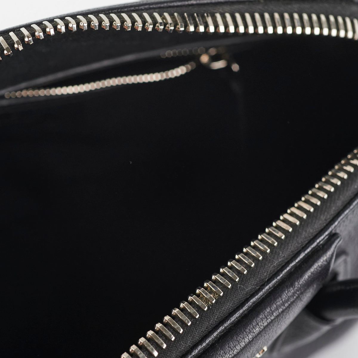Givenchy Small Antigona Black - photo 5