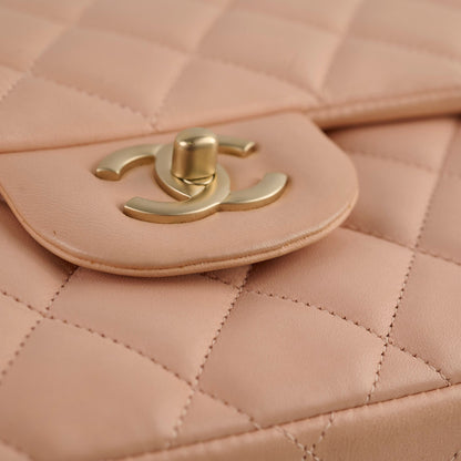 Chanel Maxi Flap Beige/Nude - photo 17
