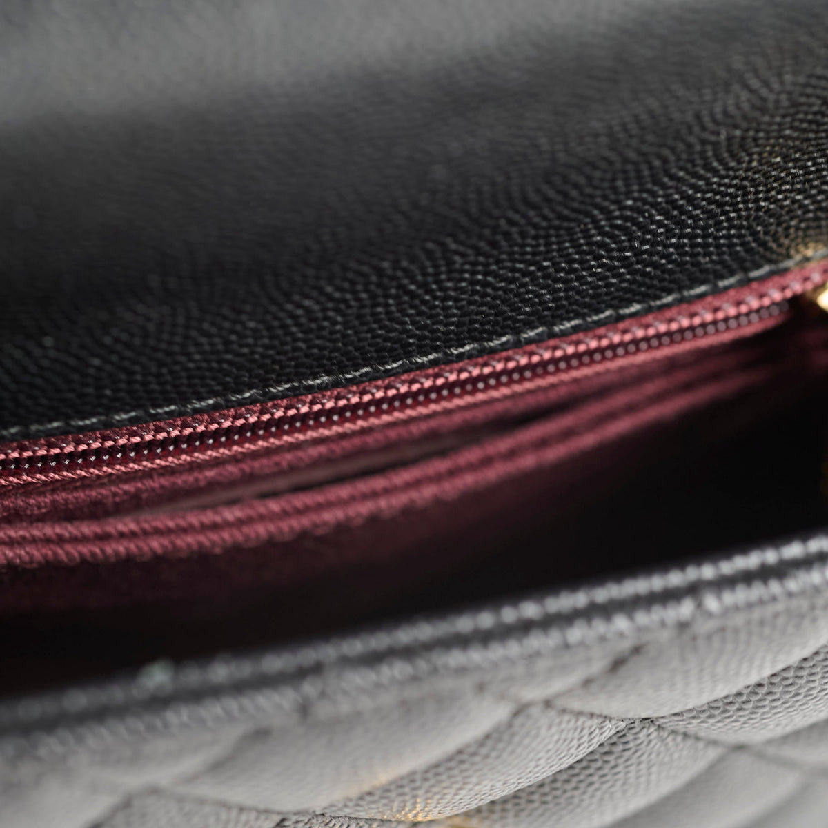 Chanel Small Coco Handle Caviar Black - photo 6