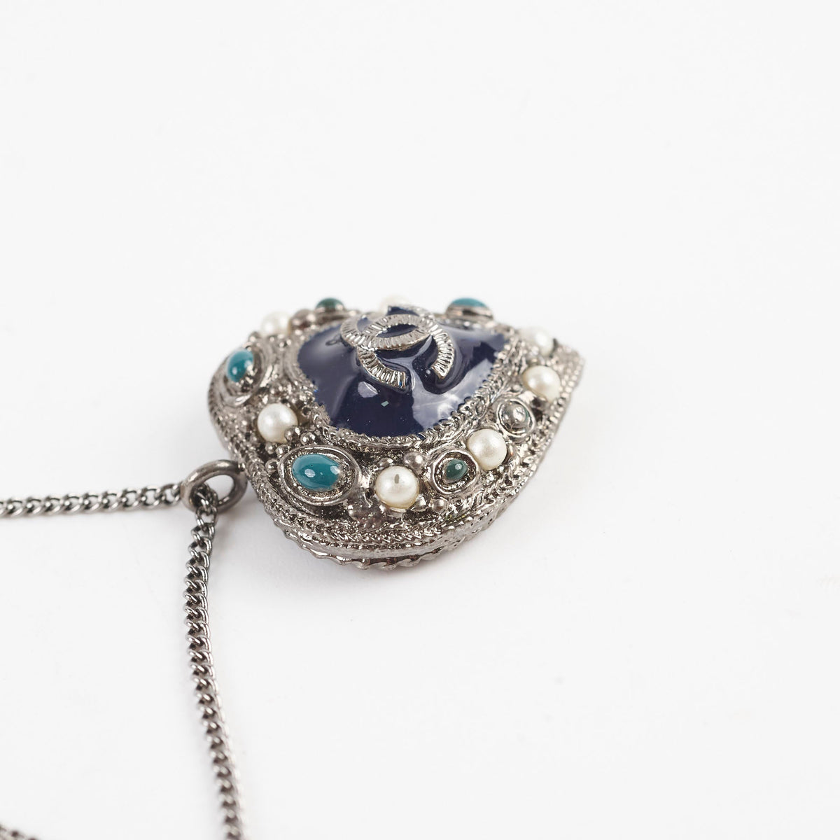Chanel Heart Necklace Gunmetal with Pearls Costumer Jewellery - photo 6