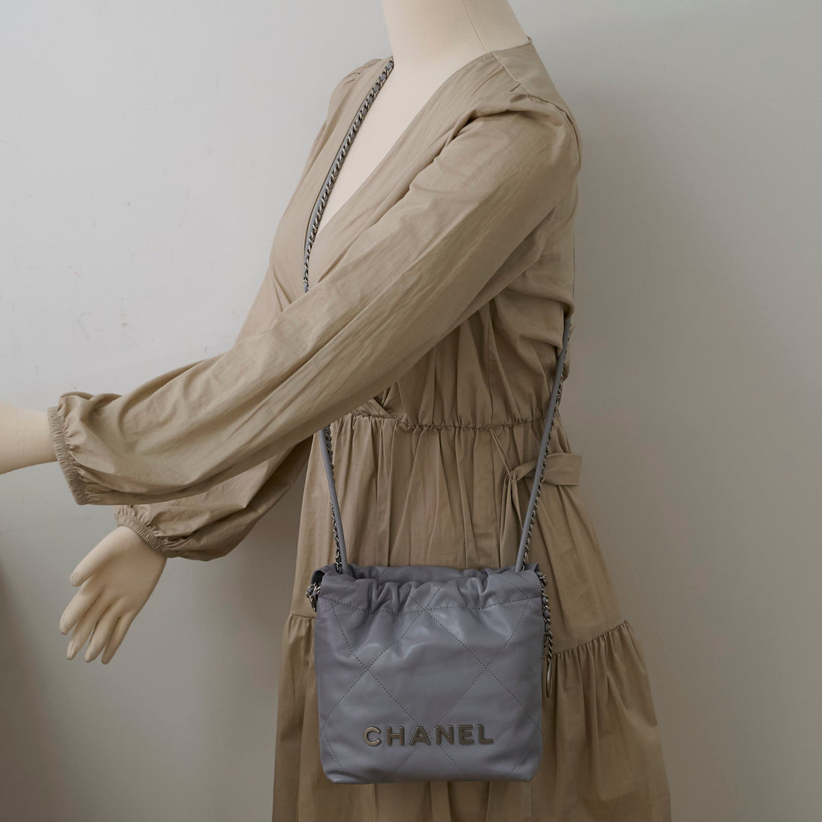 Chanel Mini 22 Grey (microchip) - photo 10