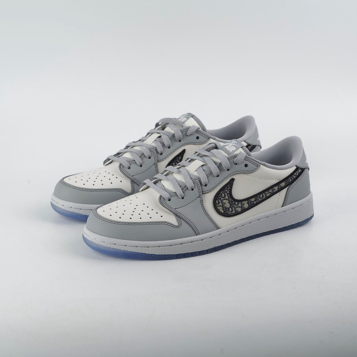 Dior x Air Jordan US Size 42 Retro Low Sneakers - photo 3