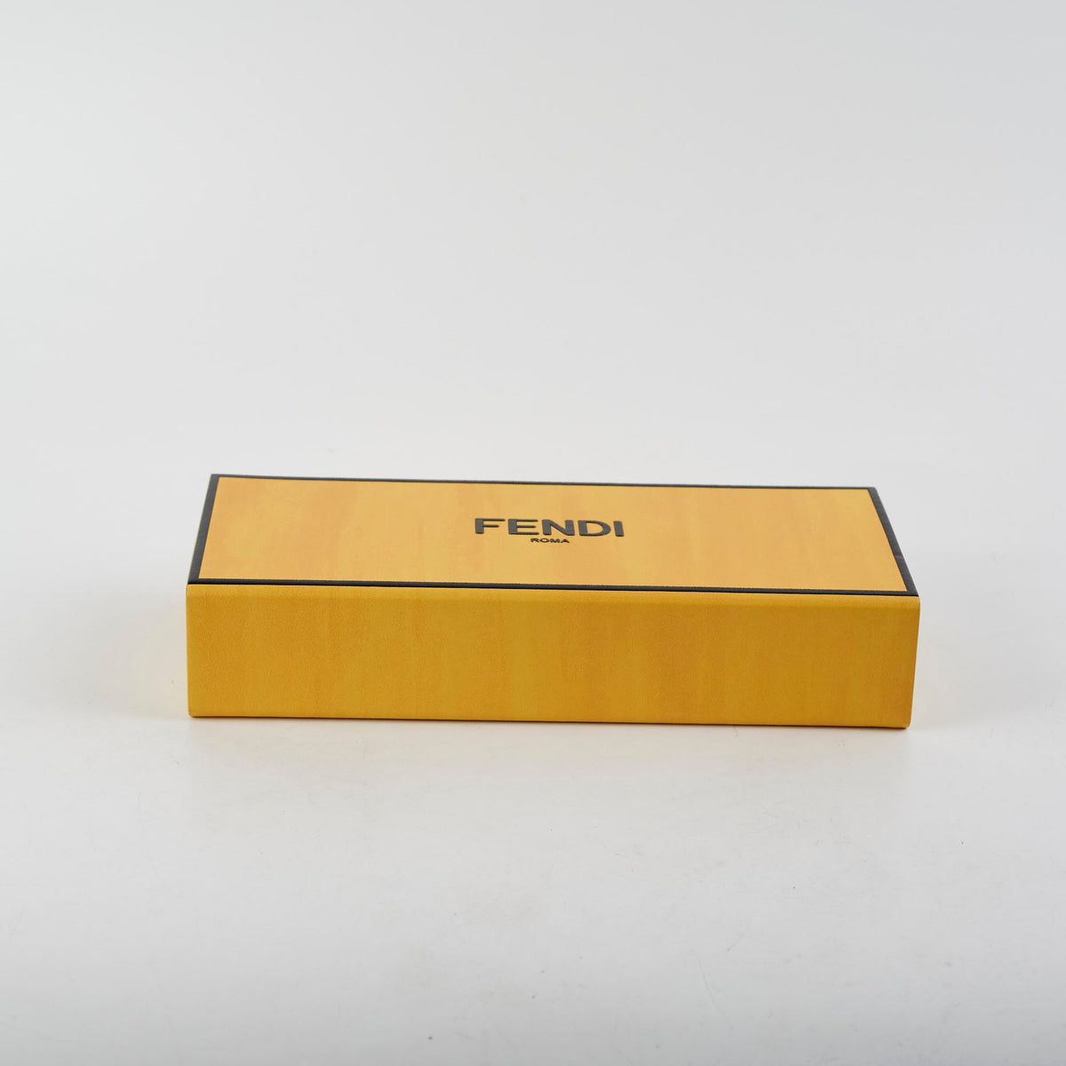 Fendi Horizontal Box Shoulder Bag Yellow - photo 4