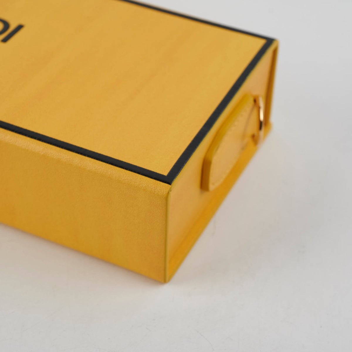 Fendi Horizontal Box Shoulder Bag Yellow - photo 10