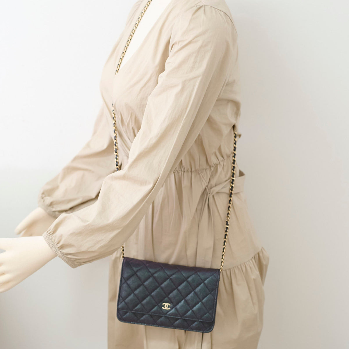 Chanel Wallet on Chain WOC Caviar Iridescence Black - photo 15