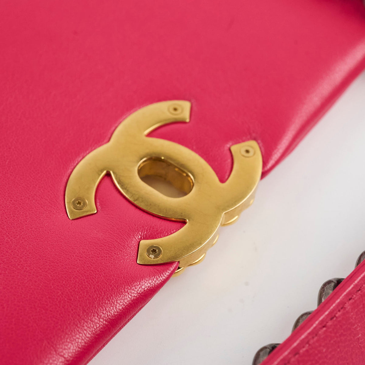 Chanel 19 Large Coral Pink Goatskin - photo 6
