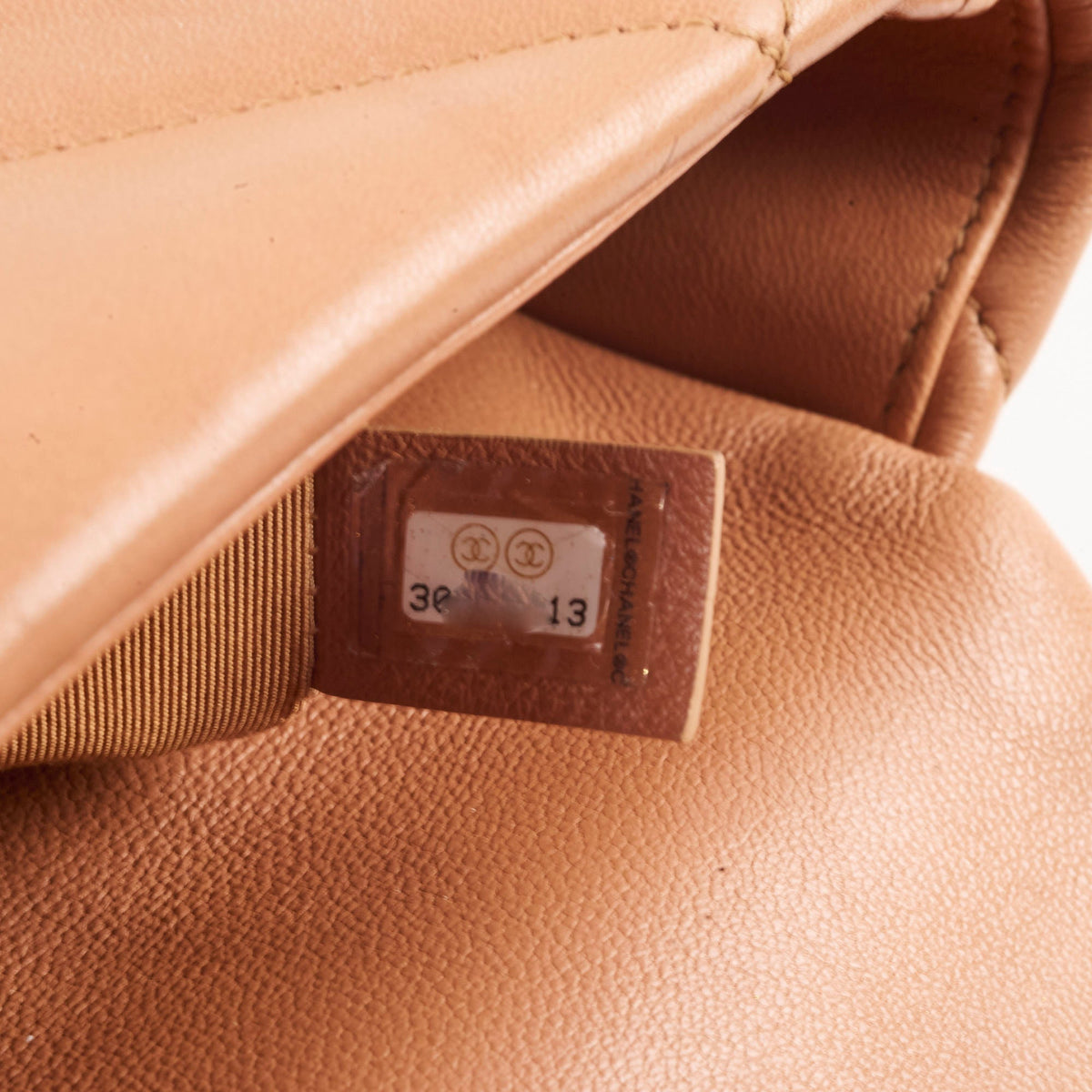 Chanel 19 Bag Medium Caramel Lambskin - photo 5