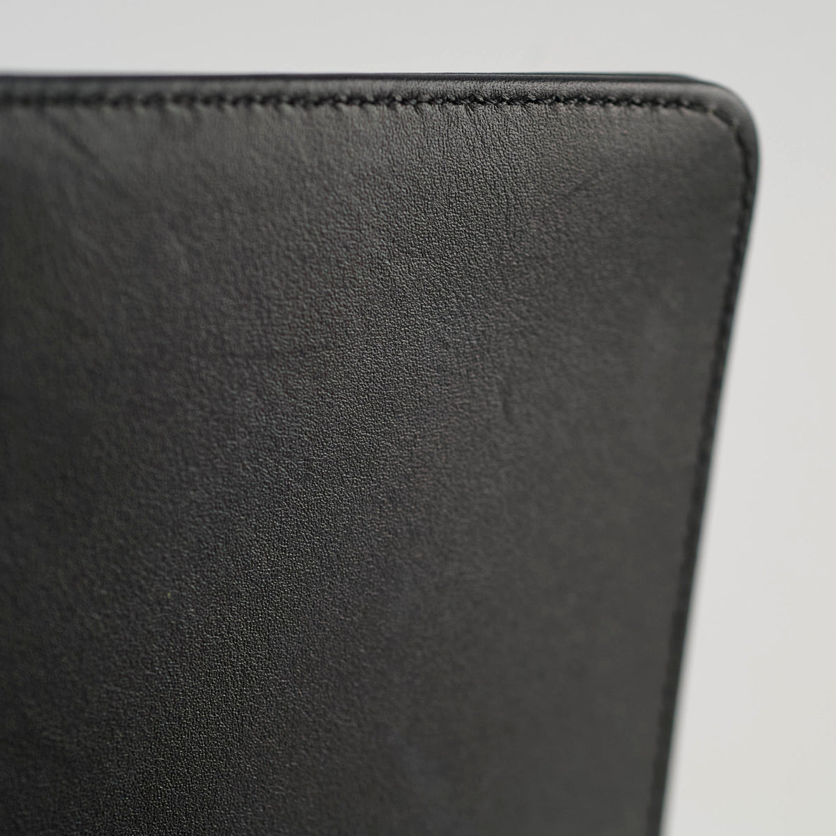 Chanel Old Medium Boy Black Microchipped - photo 6