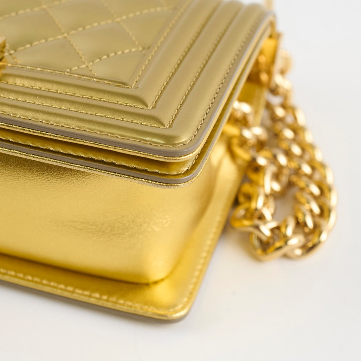 Chanel Small Boy Gold 19 Series - photo 13