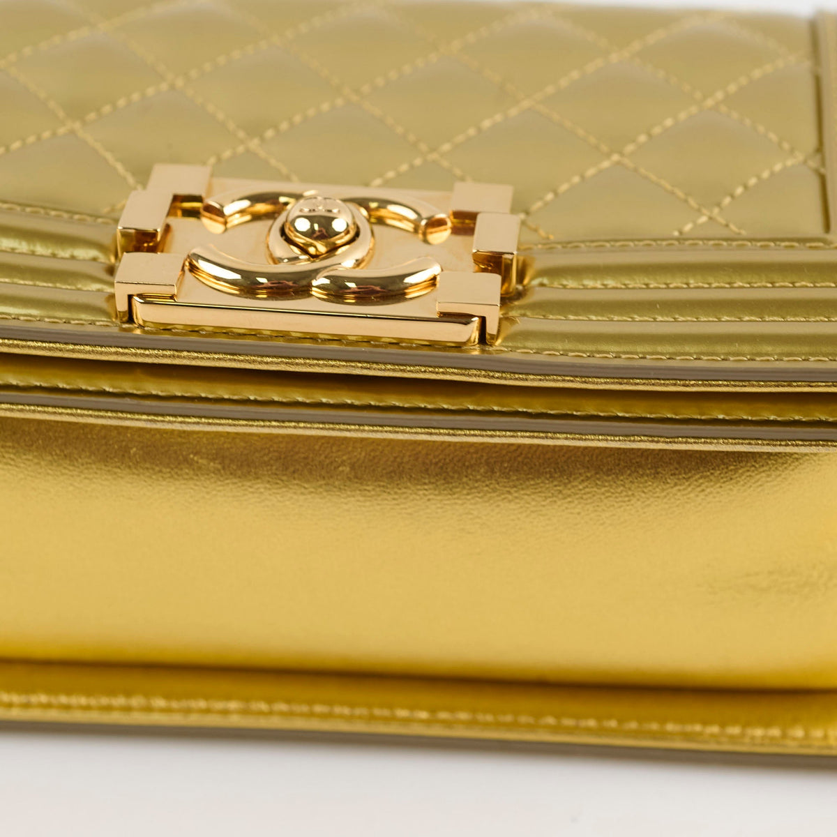 Chanel Small Boy Gold 19 Series - photo 12