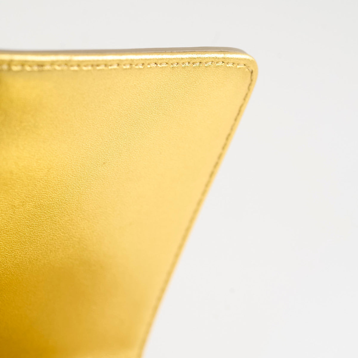 Chanel Small Boy Gold 19 Series - photo 9