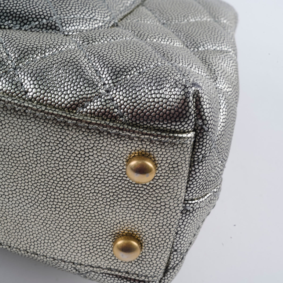 Chanel Small Coco Handle Metallic Silver 28 Series - photo 14
