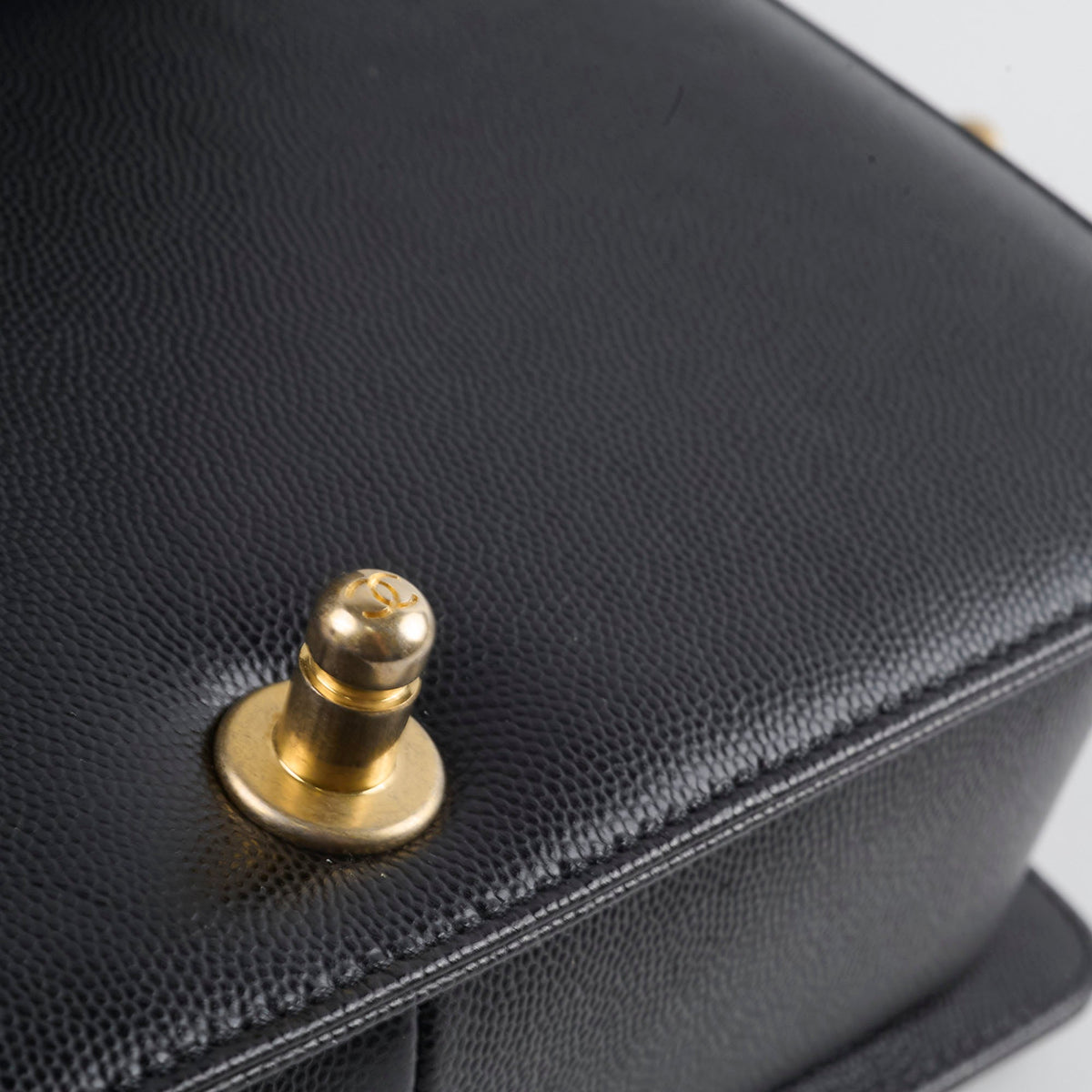 Chanel Caviar Old Medium Bag Black Series 28 - photo 9