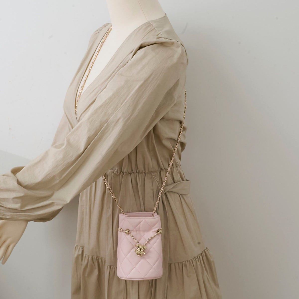 Chanel Micro Drawstring Bucket Bag Light Pink Series 32 - photo 10