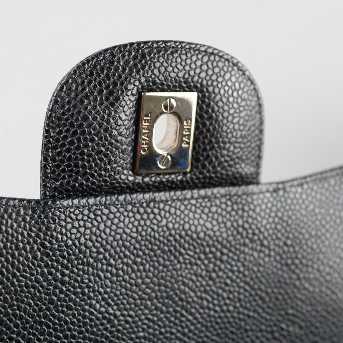 Chanel Caviar Maxi Single Flap Black Series 13 - photo 9