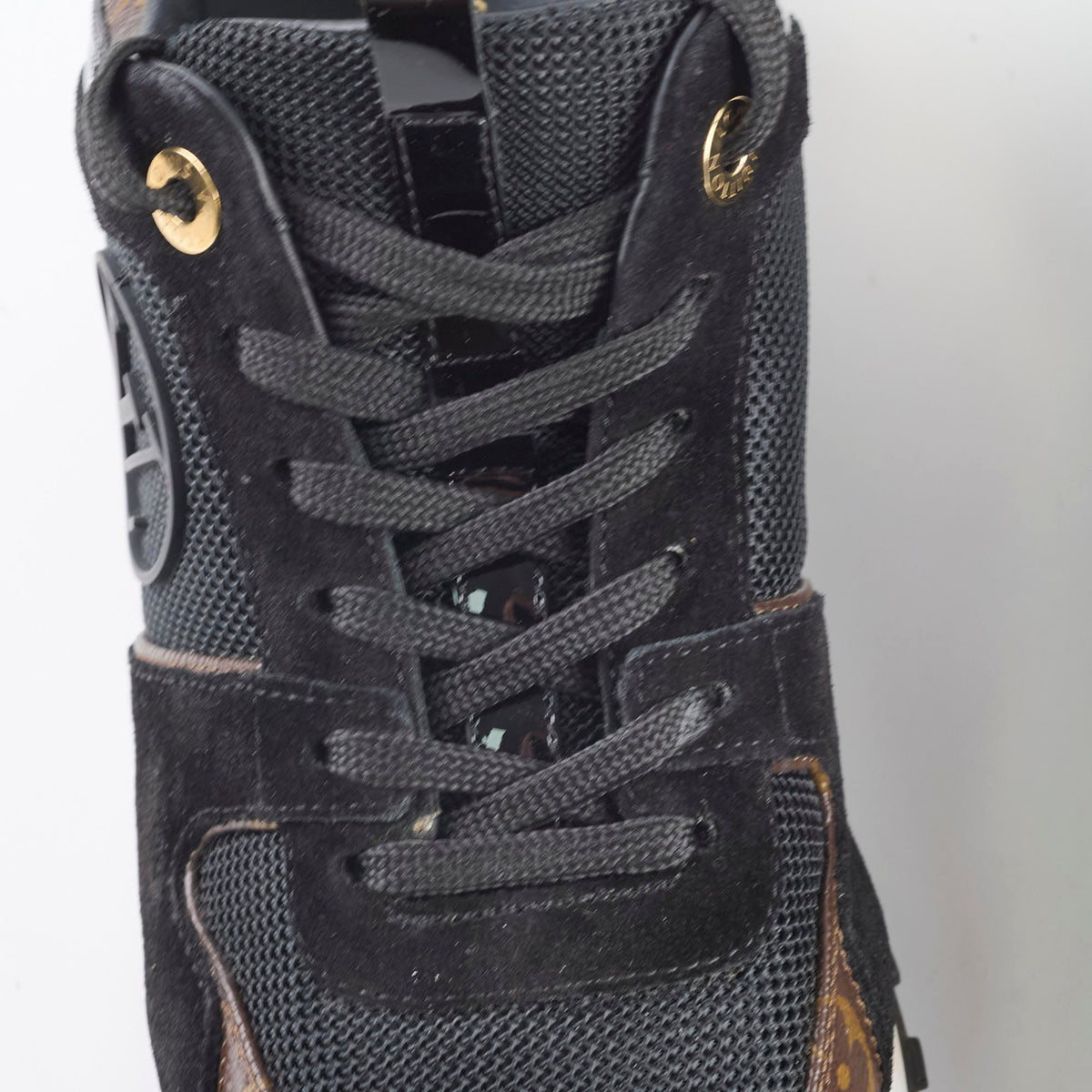 Louis Vuitton Run Away Sneaker Size 37 - photo 8