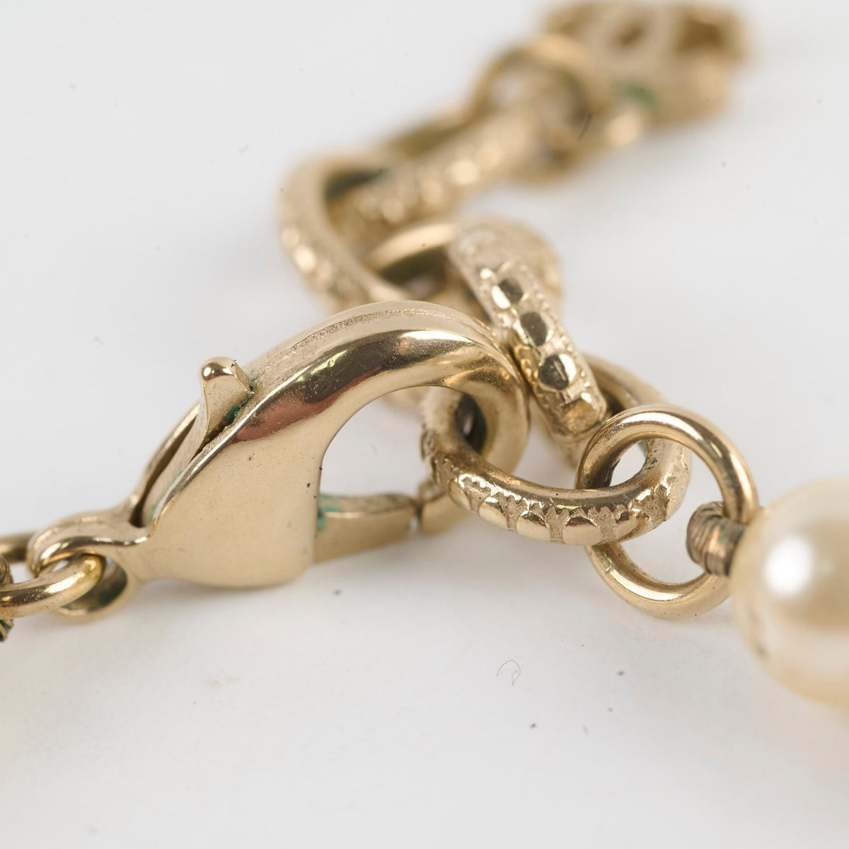 Chanel CC Logo Pearl Necklace - photo 11