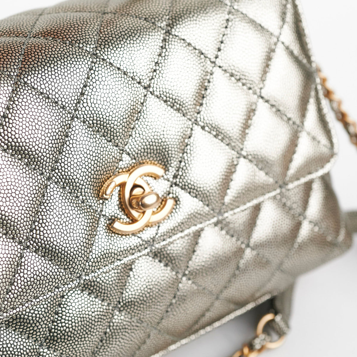 Chanel Small Coco Handle Metallic Silver 28 Series - photo 18