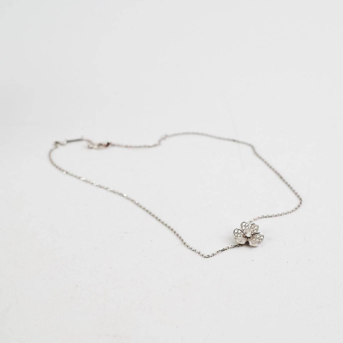 Van Cleef & Arpels Frivole 18k White Gold Diamond Necklace - photo 7