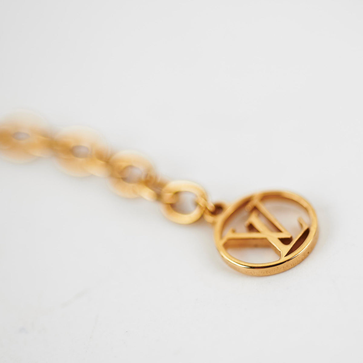 Louis Vuitton Necklace Pearls - photo 8