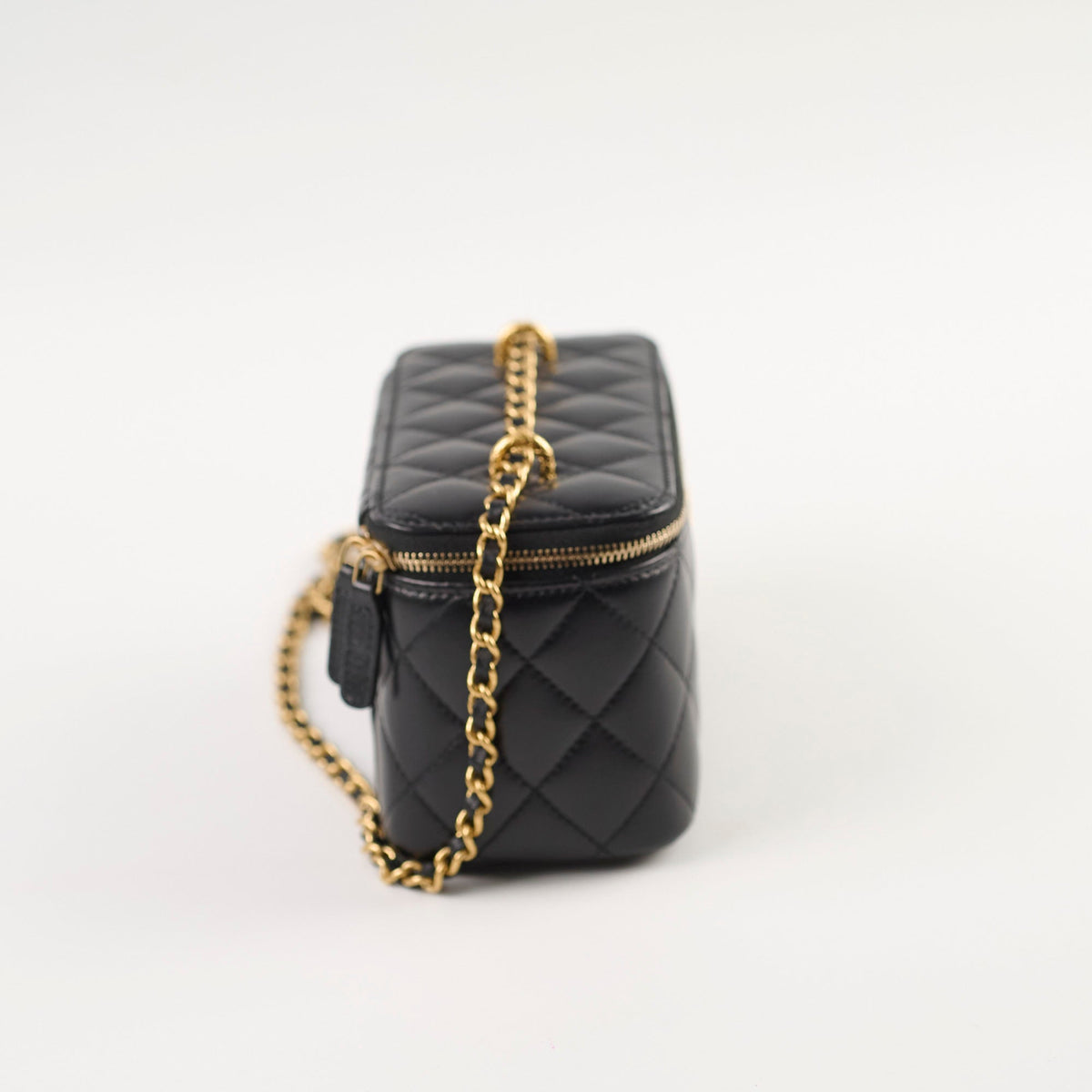 Chanel Vanity with Mirror Crossbody Black Microchipped - photo 3