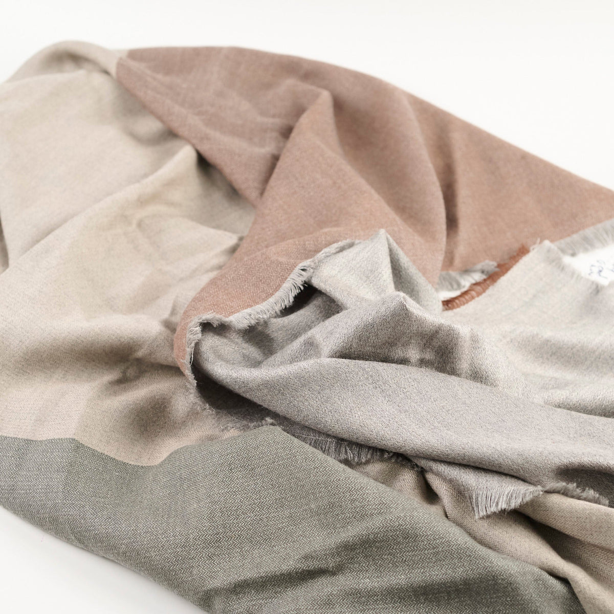 Hermes Grey Shawl 120cm - photo 4