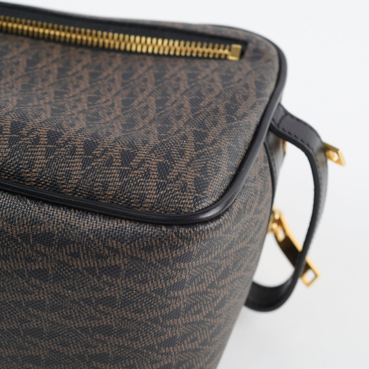 Saint Laurent Toiletry Bag Monogram - photo 6