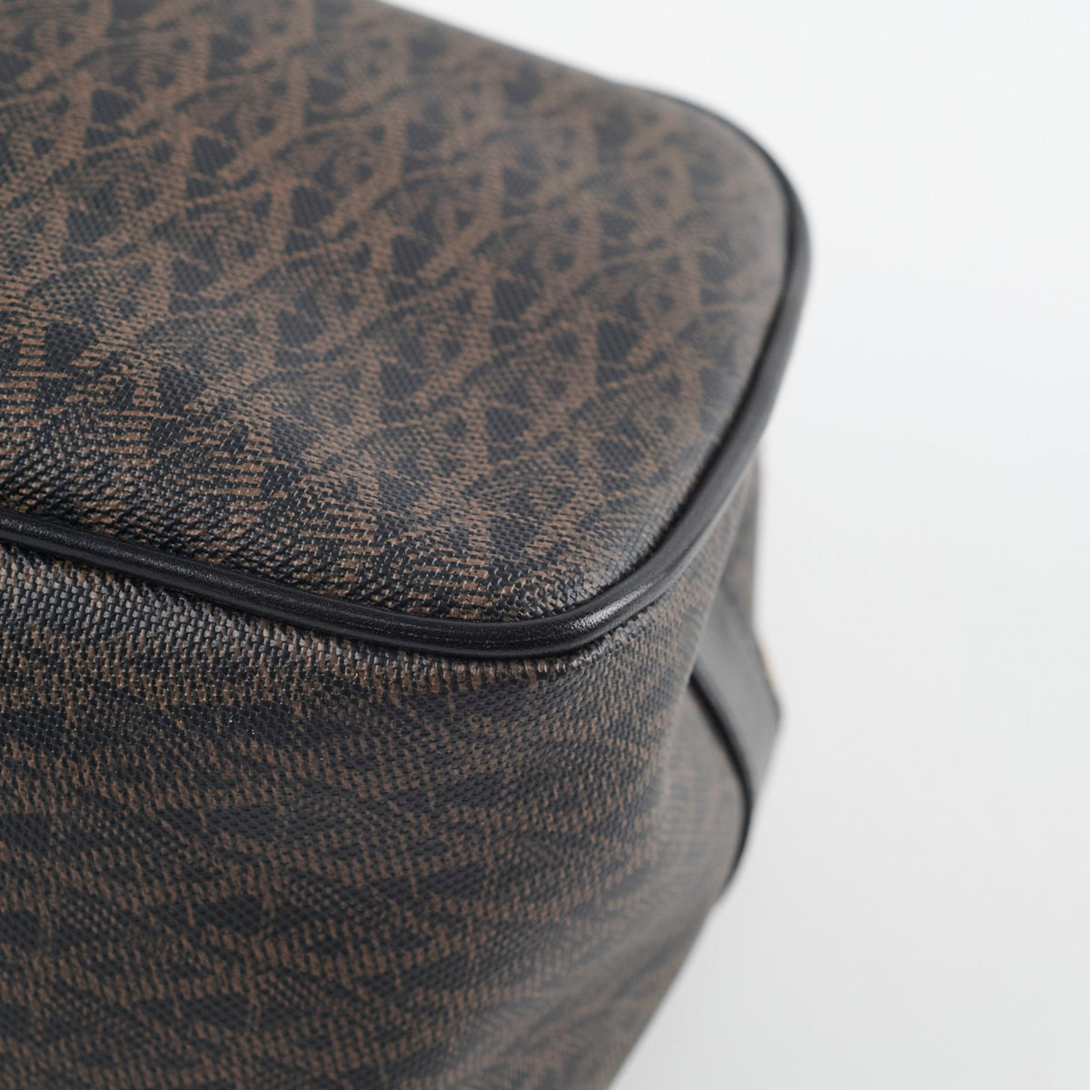 Saint Laurent Toiletry Bag Monogram - photo 9