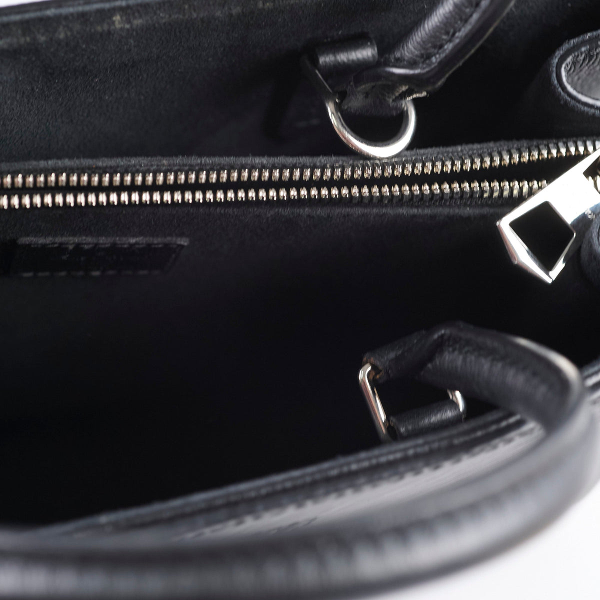 Louis Vuitton Epi Twist Tote Black - photo 8