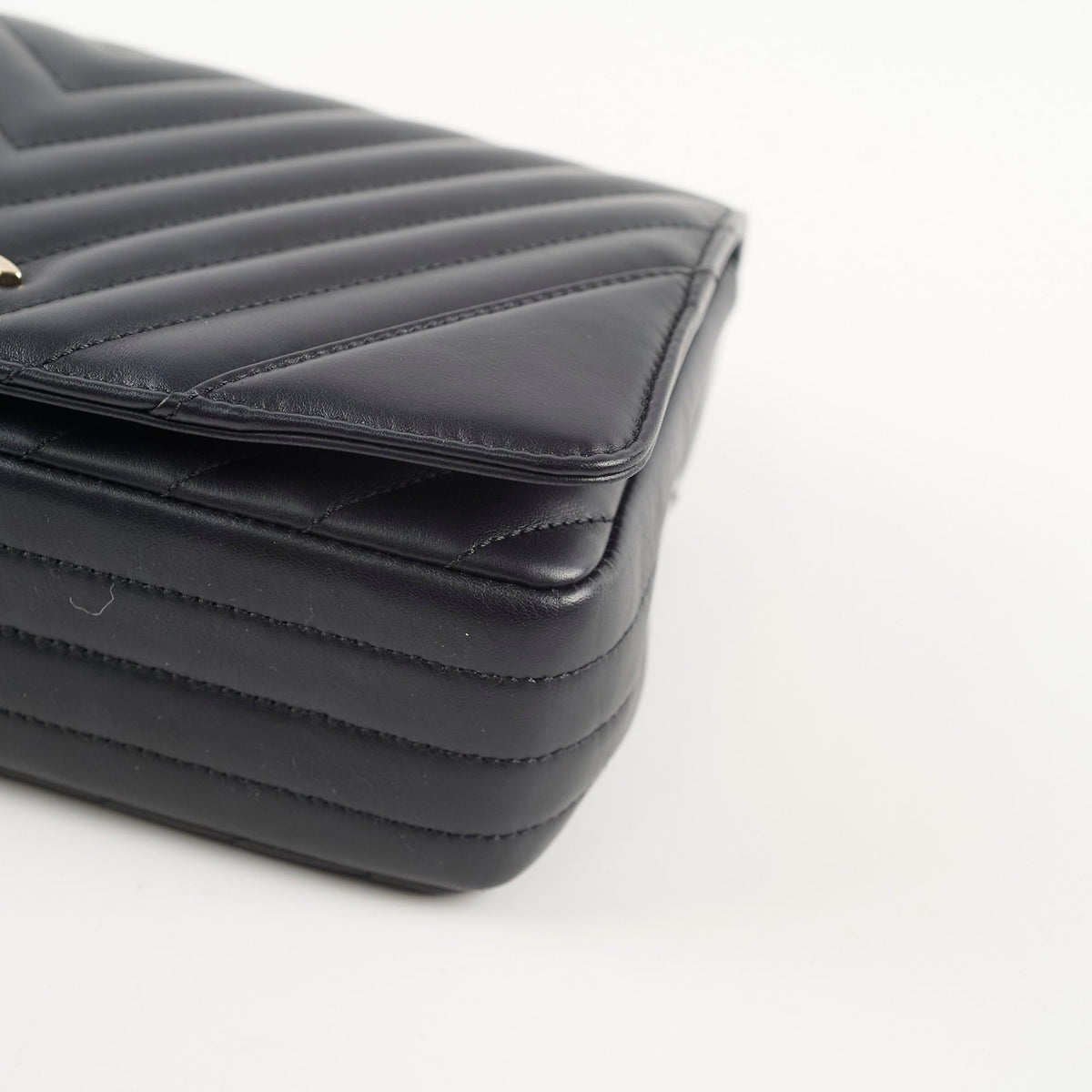 Chanel Small Statement Flap Chevron Black - photo 13